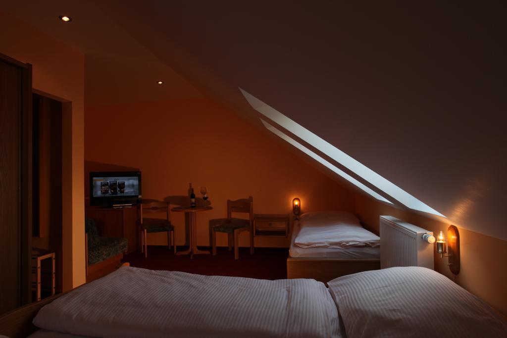 Wellness Hotel Marlin Nová Pec Quarto foto